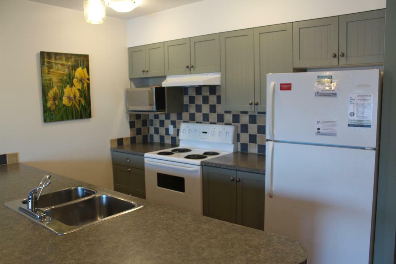 Siennas Harbour House Apartment Tofino